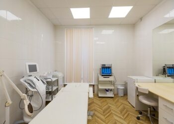 Фото клиники "Медицинский центр ЛИКС на Ропшинской" - 4